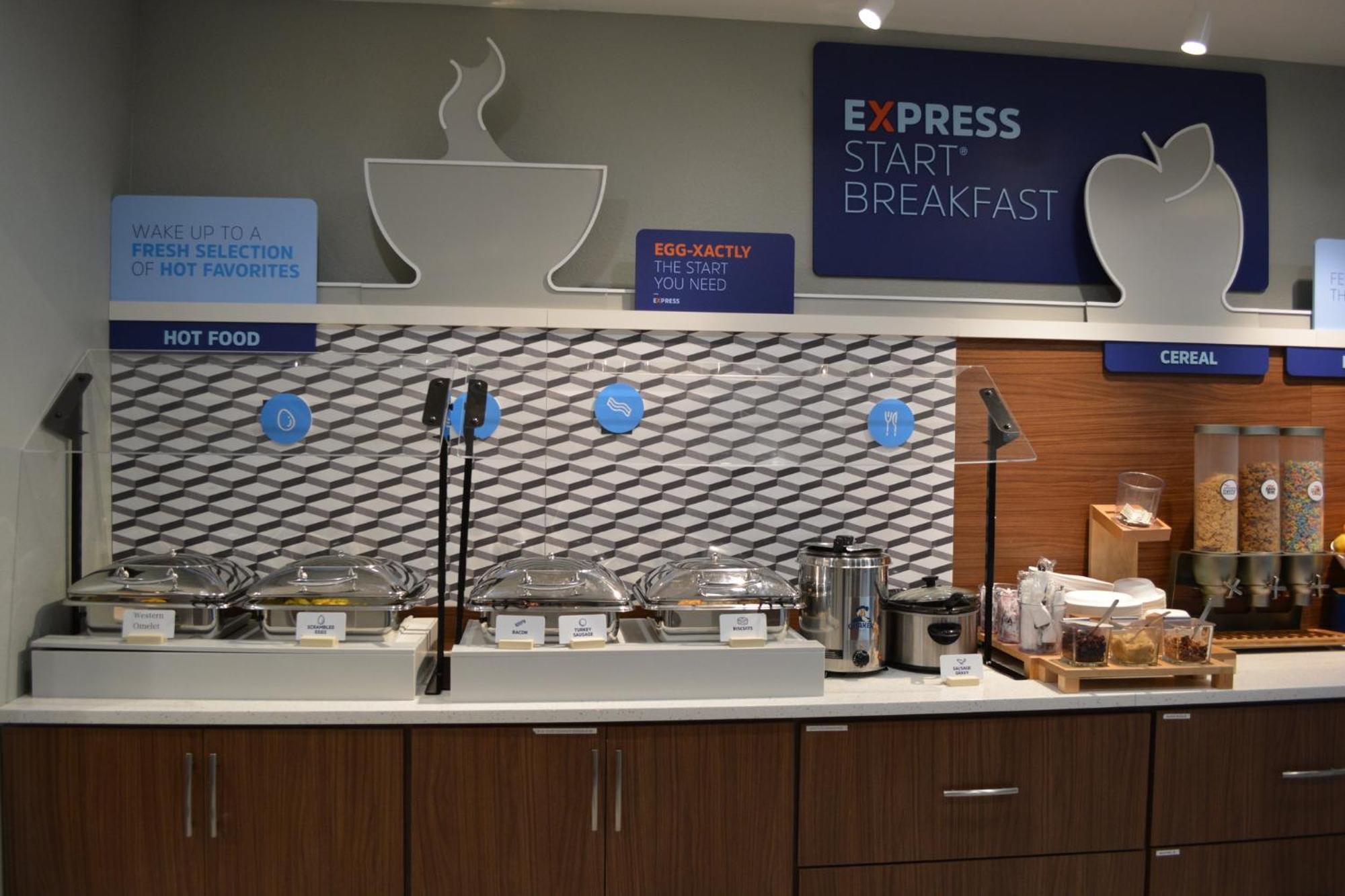 Holiday Inn Express & Suites Liberal Buitenkant foto