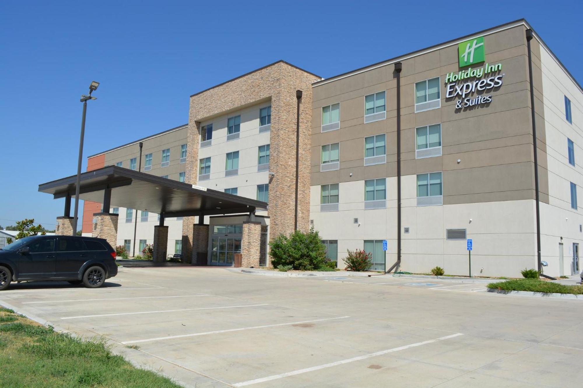 Holiday Inn Express & Suites Liberal Buitenkant foto