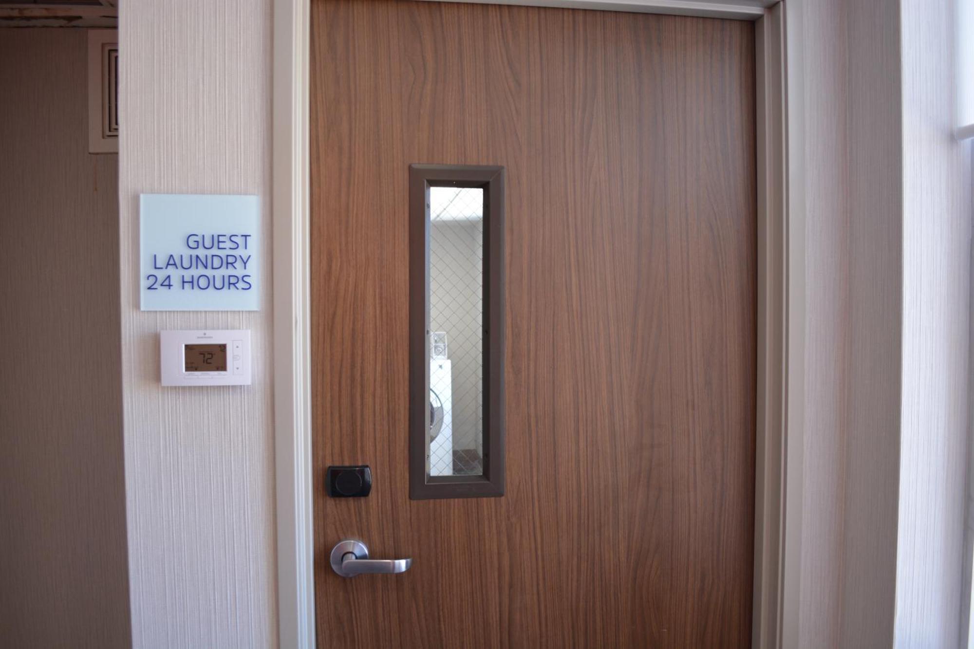 Holiday Inn Express & Suites Liberal Buitenkant foto
