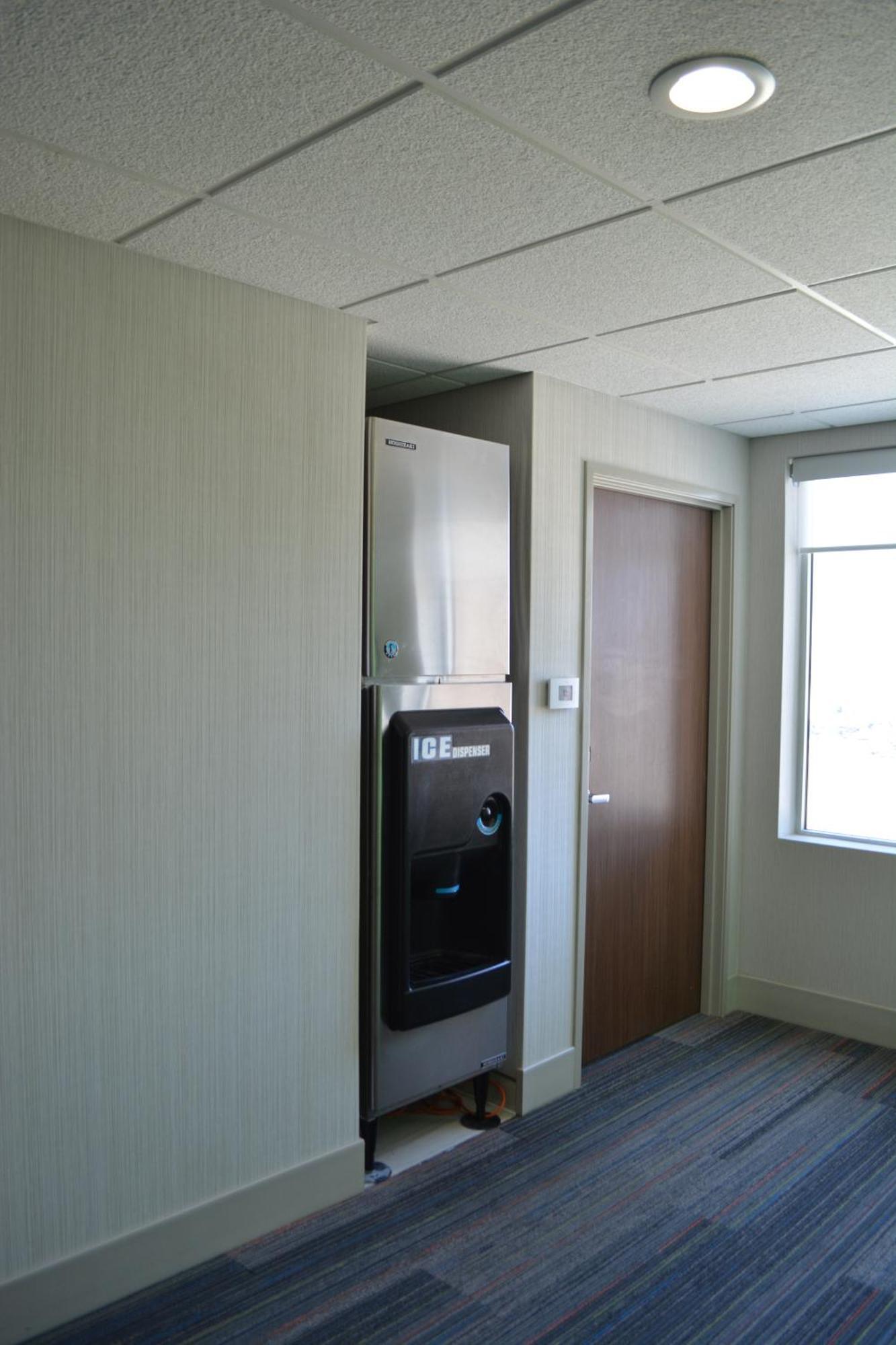 Holiday Inn Express & Suites Liberal Buitenkant foto