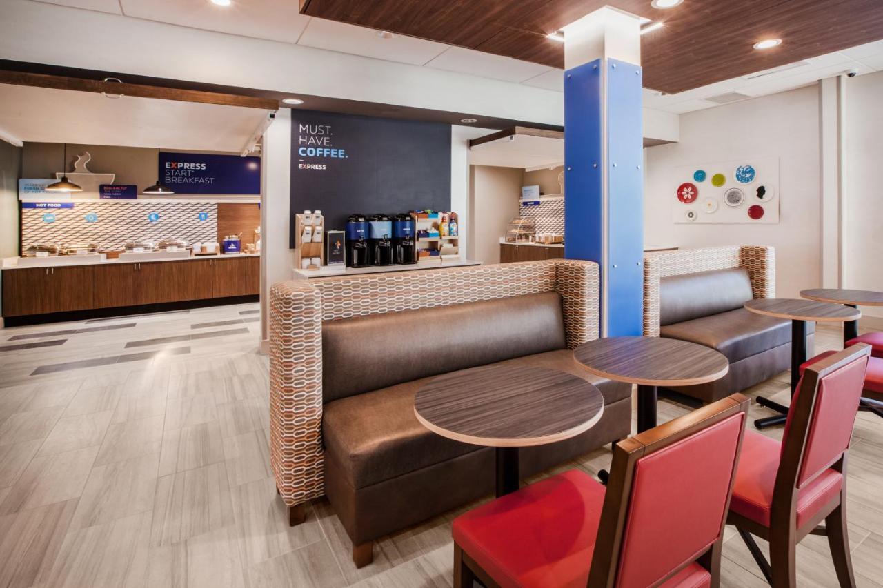 Holiday Inn Express & Suites Liberal Buitenkant foto