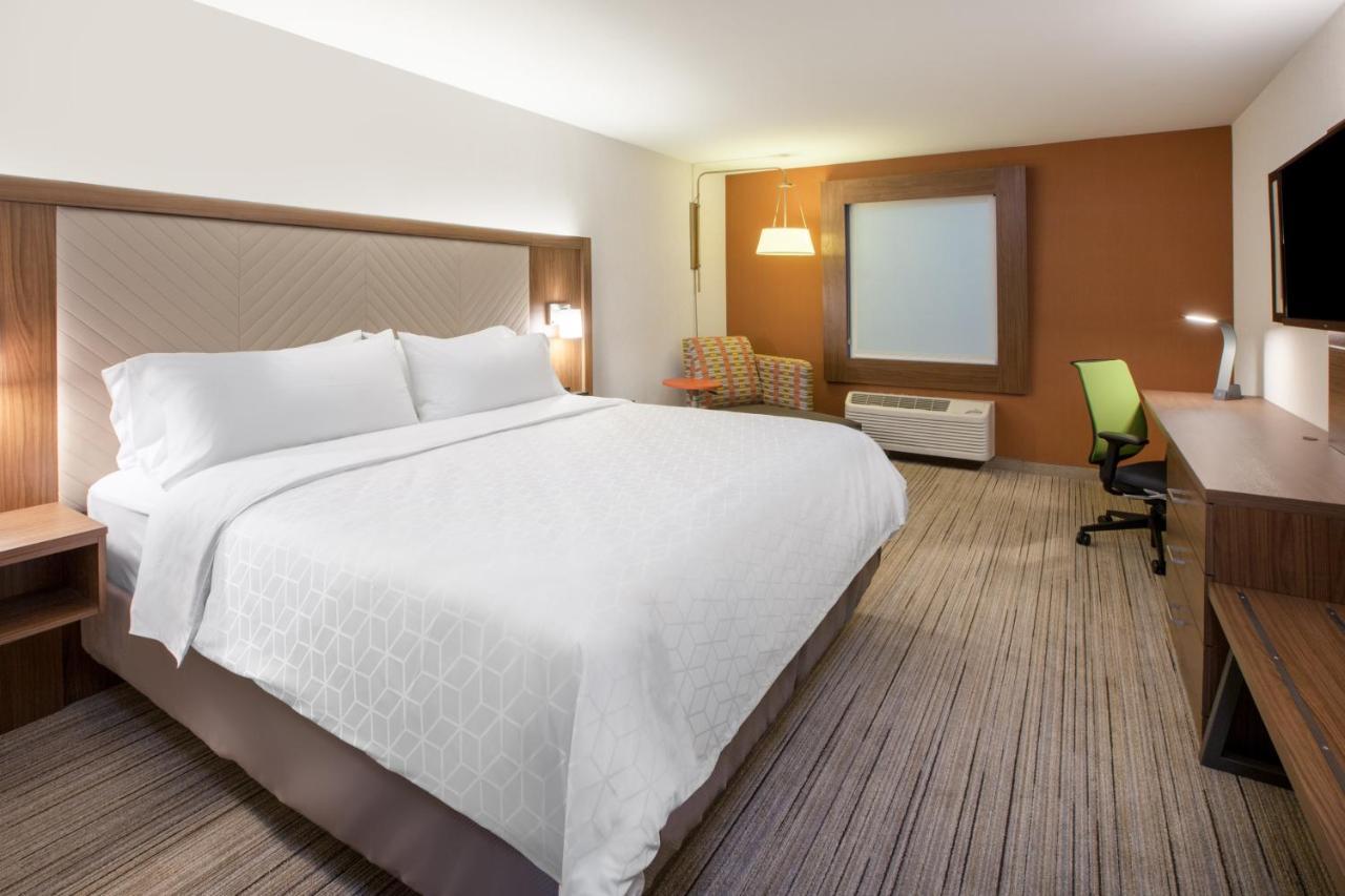 Holiday Inn Express & Suites Liberal Buitenkant foto